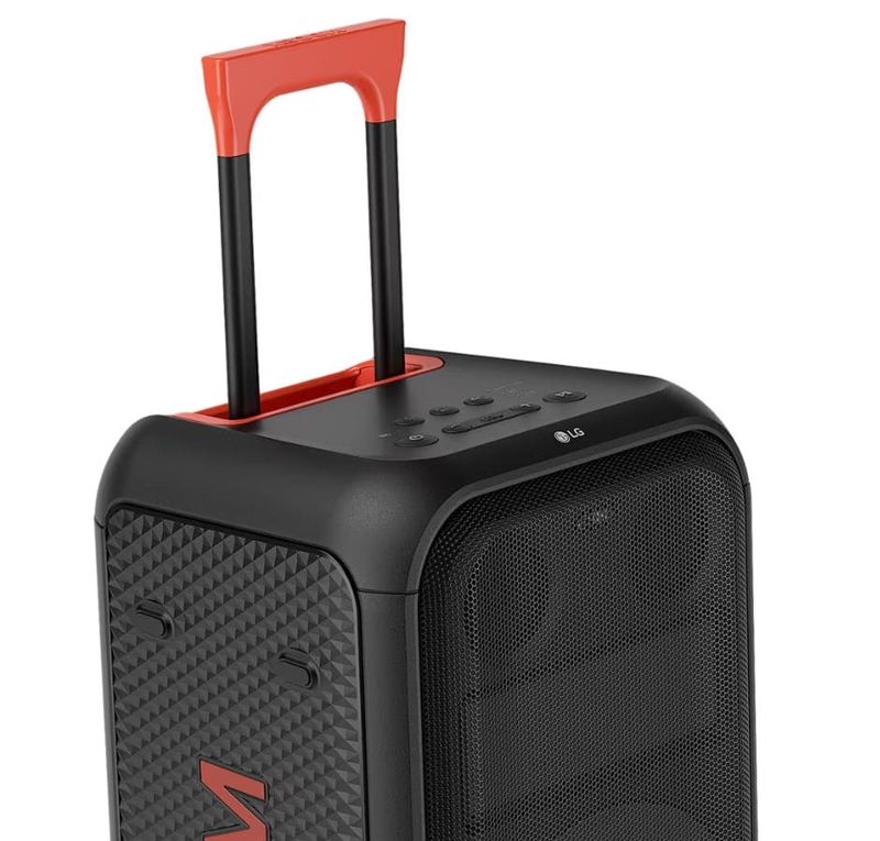 Caixa-de-Som-LG-xboom-XL7S-250W-rms-Bluetooth-20-Horas-de-Bateria-Resistente-a-Agua-IPX4-Sound-Boost