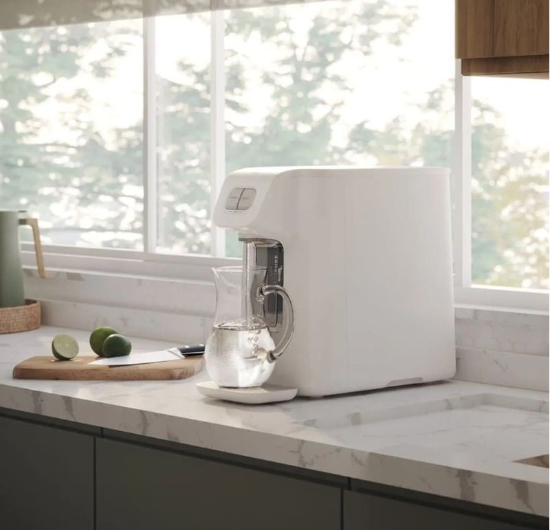 Purificador-Electrolux-Experience-Agua-Fria.-Natural-e-Gelada-com-Compressor-Branco--PC01B-