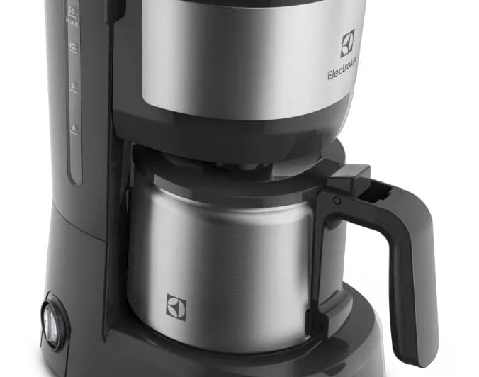 Cafeteira-Eletrica-Electrolux-Efficient-com-Jarra-de-aco-Inox--ECM12-