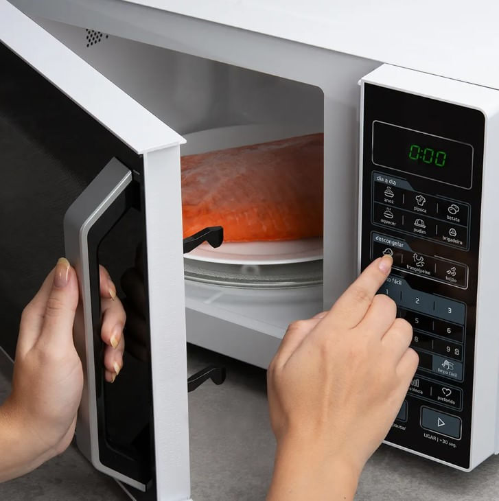 Micro-ondas-35L-Branco-Porta-Preta-SmartPlate-Midea-MXSA35P2